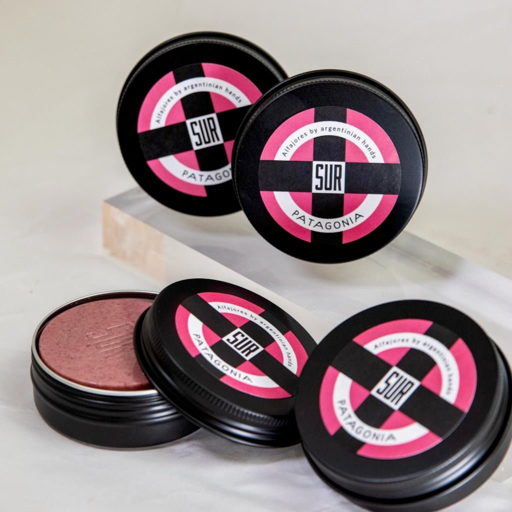 Alfajor Patagonia in individual tin