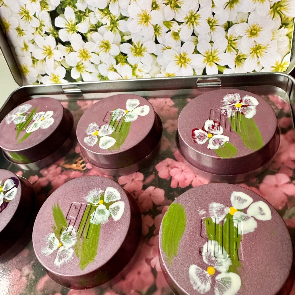 Box of 6 alfajores Bouquet Hand painted - Close up